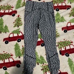 Lululemon leggings size 6
